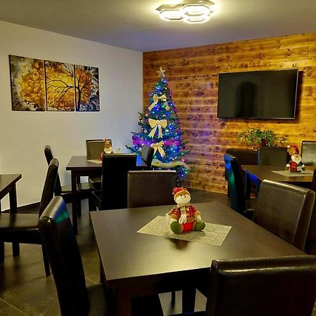 Casa Raisa Hotell Buşteni Eksteriør bilde