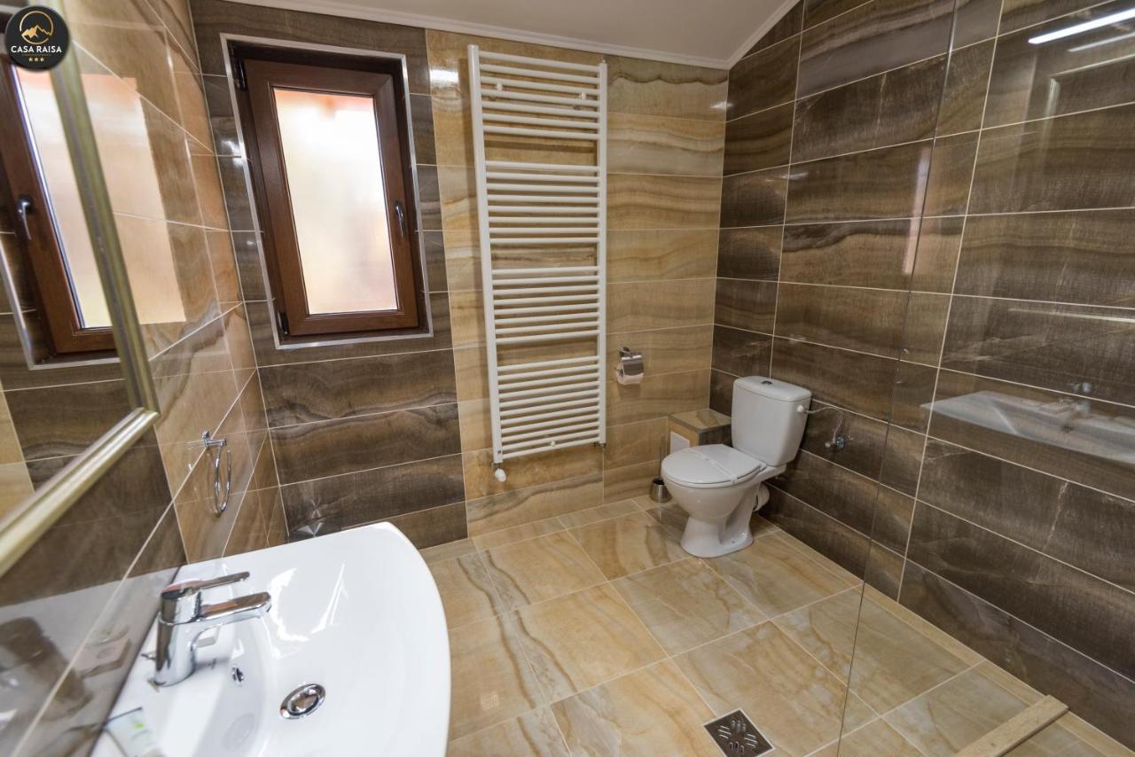 Casa Raisa Hotell Buşteni Eksteriør bilde