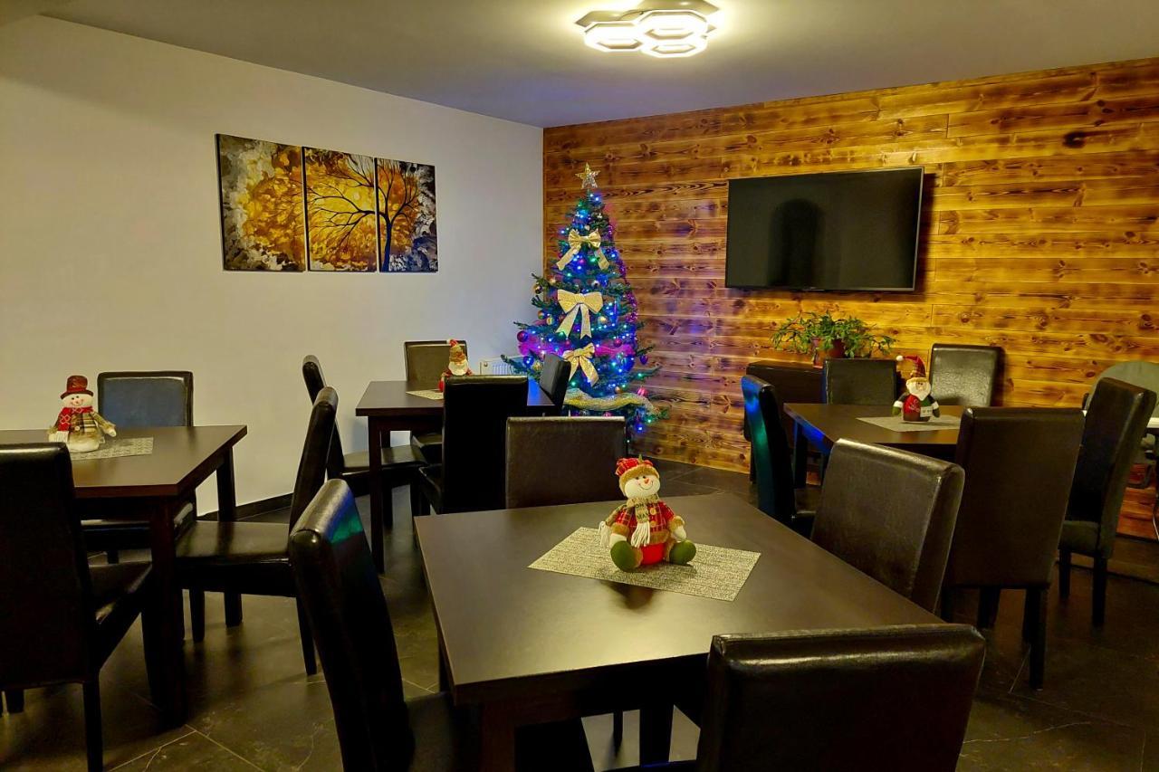 Casa Raisa Hotell Buşteni Eksteriør bilde
